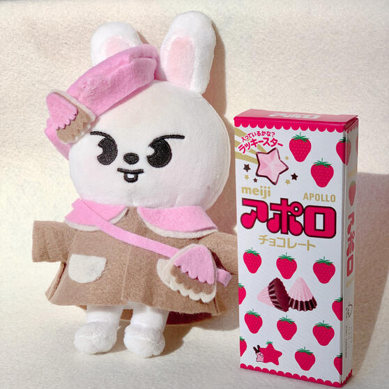 Meiji Apollo Strawberry Chocolate